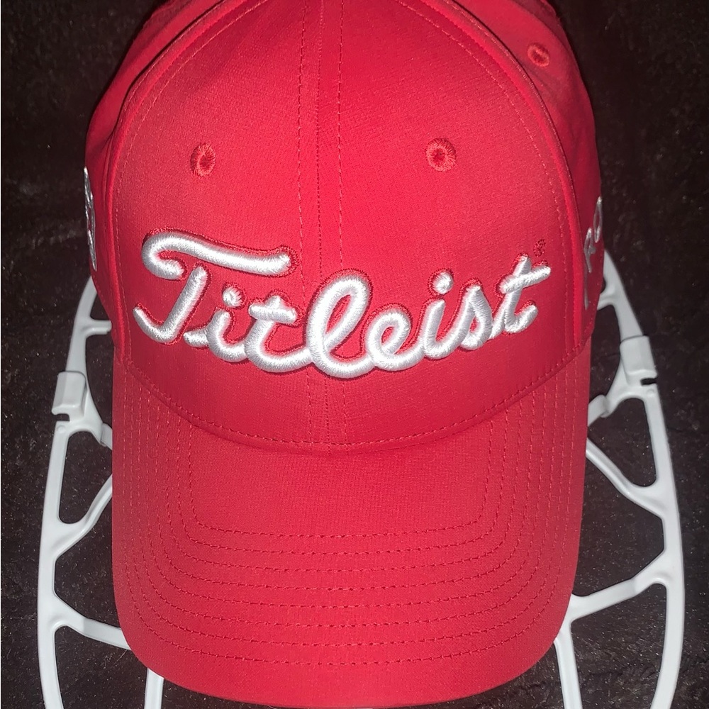 SOLD // Titlelist FootJoy ProV1 hat